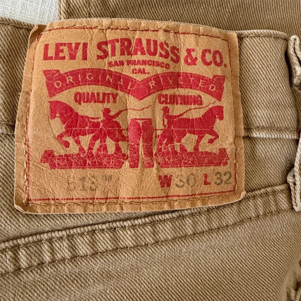 Levi's 513 Mens Khaki‎ Tan Denim Slim Straight Jeans Size 30x32 Neutral Classic